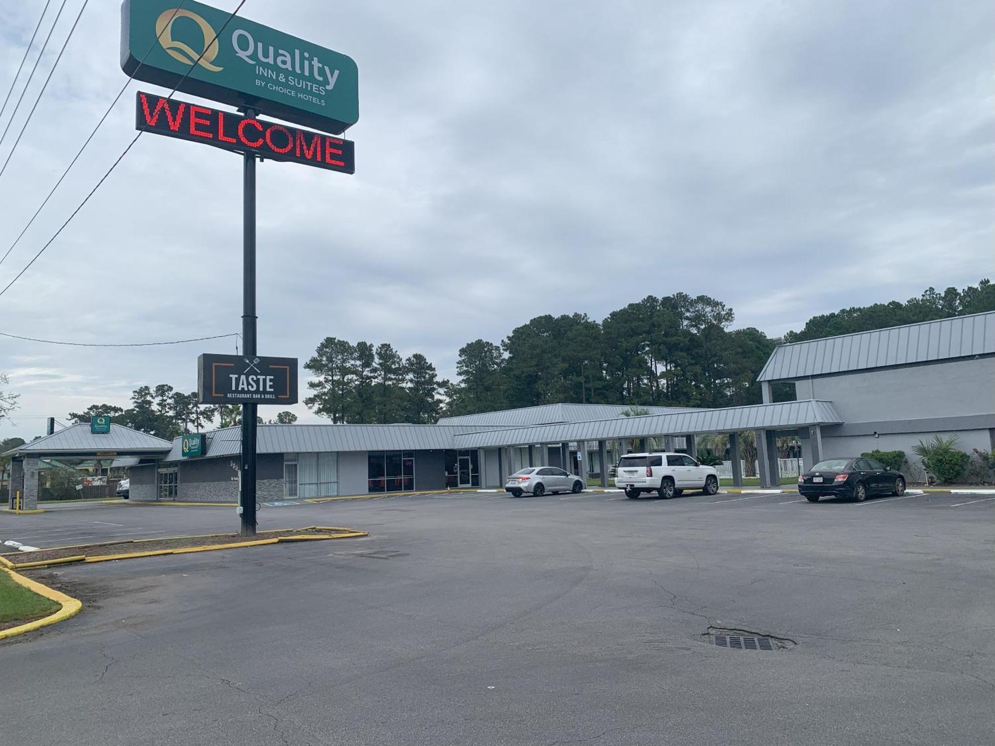 Quality Inn & Suites Hardeeville - Savannah North Bagian luar foto