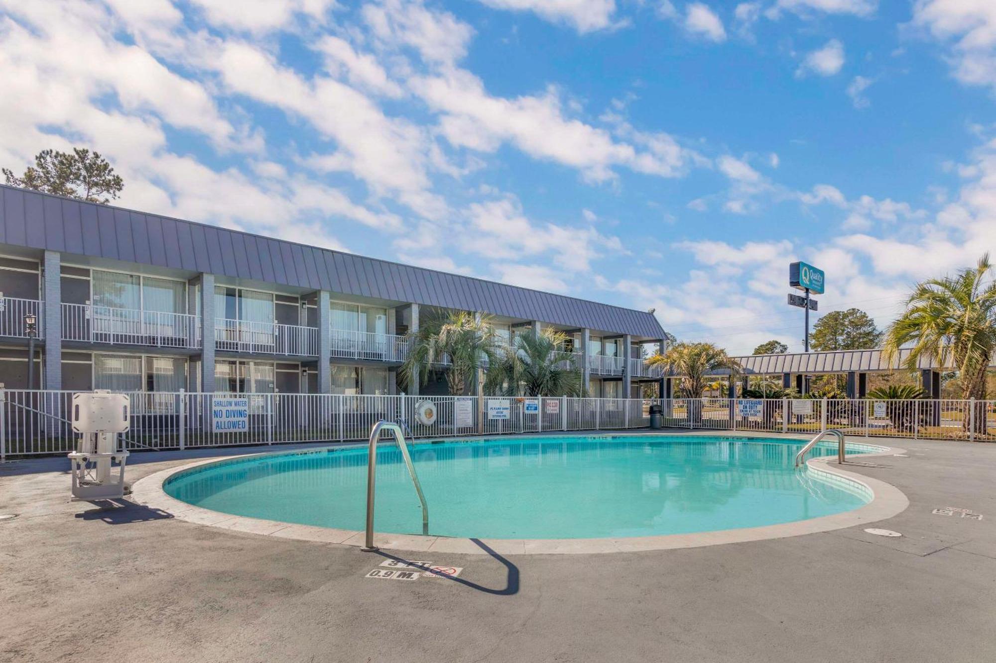 Quality Inn & Suites Hardeeville - Savannah North Bagian luar foto