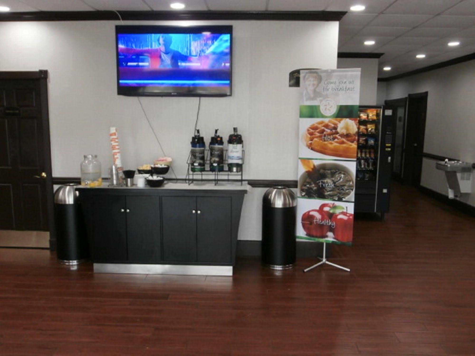 Quality Inn & Suites Hardeeville - Savannah North Bagian luar foto